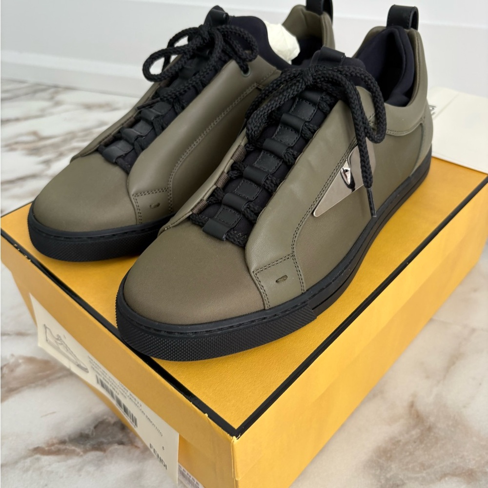 ✨ Fendi Roma Sneakers | New | Men’s 5 / Women’s 8 | Box Included - Picture 10 of 16
